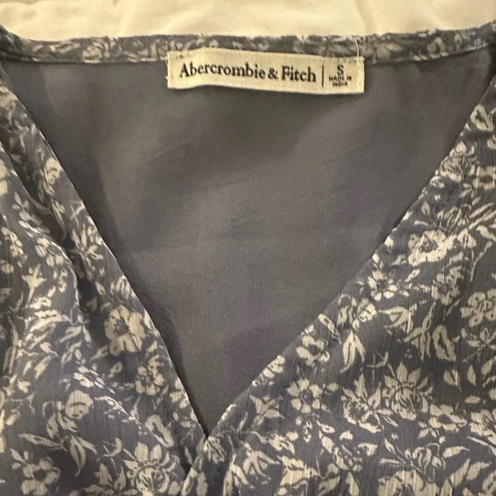 Abercrombie & Fitch Chiffon Wrap Floral Mini Dress Small - Picture 7 of 7